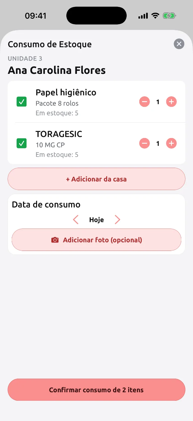 Tela do aplicativo para confirmar o consumo de estoque de um residente, com os itens e as quantidades