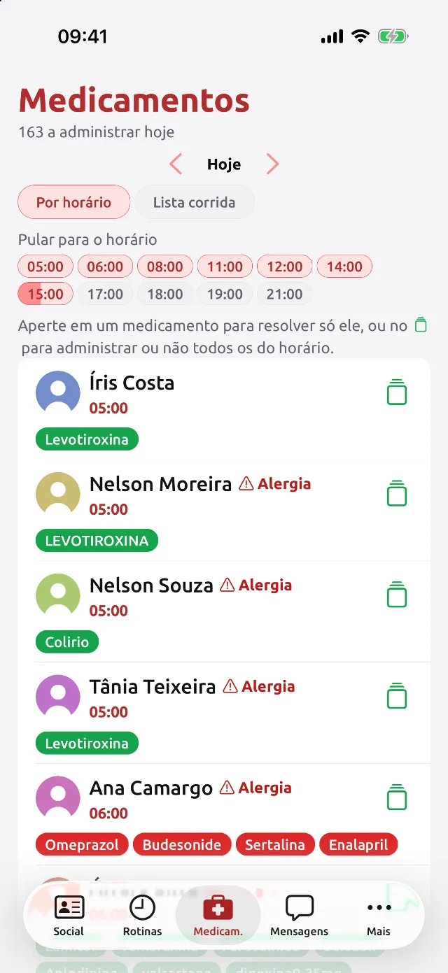 Lista de medicamentos por horário no app do cuidador